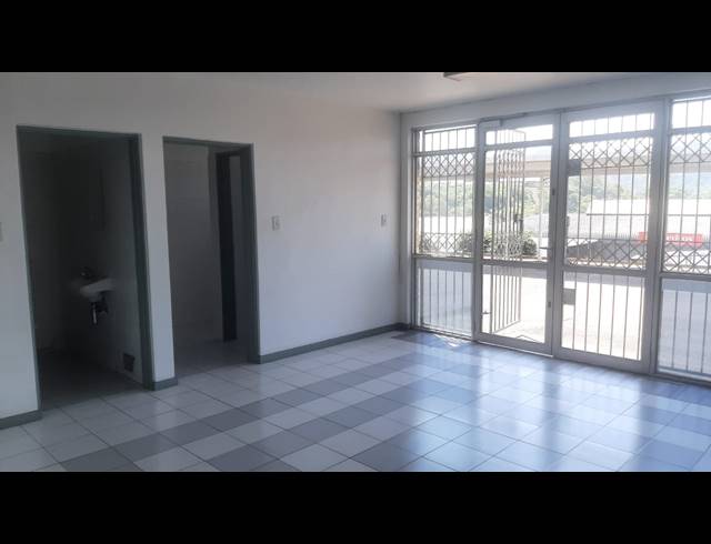 308M² WAREHOUSE TO LET IN WESTMEAD